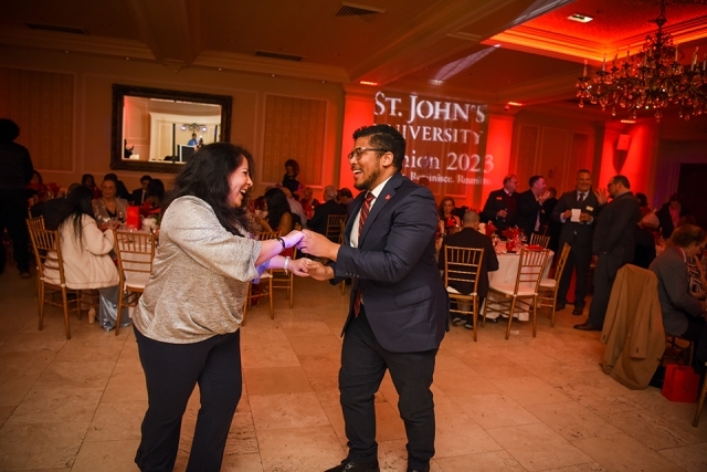 St. John's Alumni dancing at 2023 Reunion Week