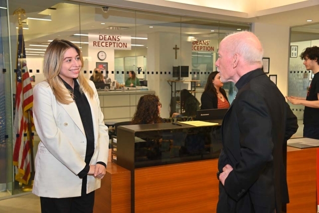Senator Gillibrand visit to St. John's University Sanford Family Cyber Security Lab 