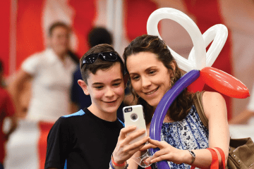 Female and male selfie at GAHW