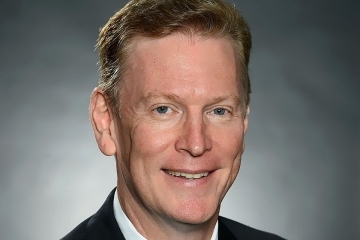 Timothy Keiningham headshot