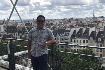 Chris Valdes in Paris
