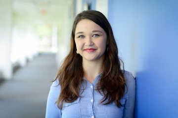 Caralina Lawless headshot