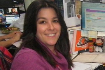 Annette Lellis-DeFonzo '92SVC at her desk