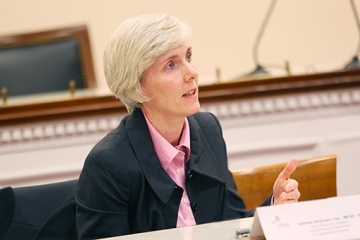 Kathleen McGovern ‘88CBA, ‘91L speaking