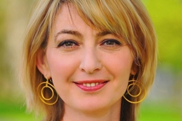 Leonora Fuxman, Ph.D. headshot