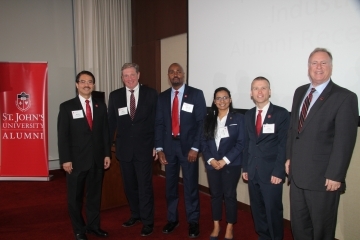 Pharmaceutical Industry Alumni Hold Reception
