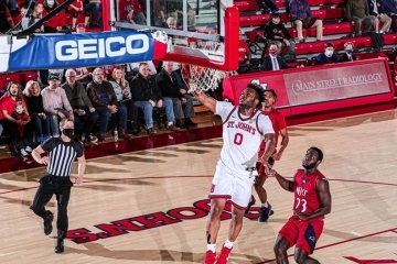 St. John's Men's Basketball team playing during a game