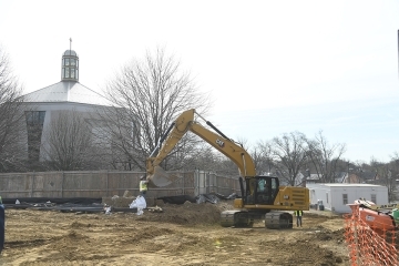St. John’s University’s New Health Sciences Center Takes Shape: Topping-Off Ceremony Marks New Construction Phase 