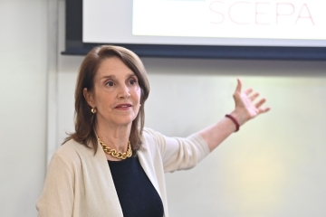 Teresa Ghilarducci making presentation at St. John's University 