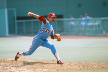 Mike Proly pitching for the Phillies