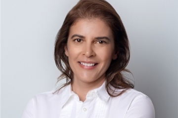 Yvette Kosic headshot