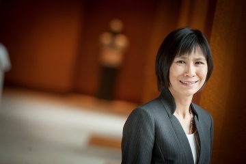 Dean Anne Lin headshot