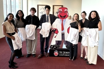 sjujohnnies_at_their_white_coat_ceremony