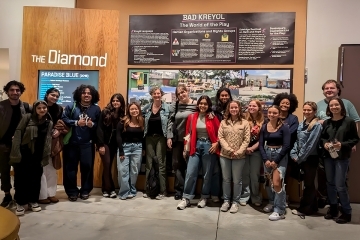 Students in University Honors Program pose for group photo
