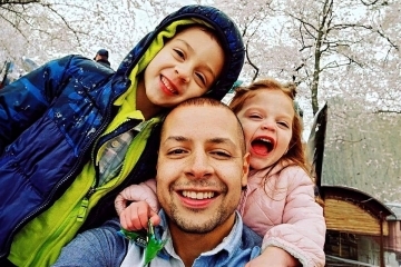 Gabriel Vazquez with kids
