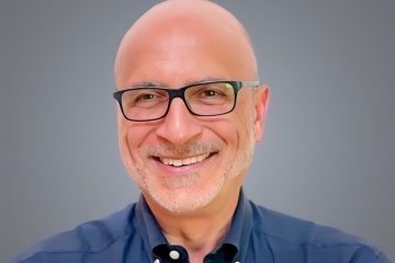 Carlo Calcagni headshot