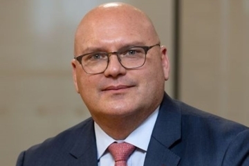 Chris Beatty headshot