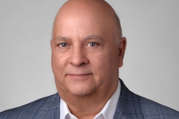 David Weinraub '79SVC, '84J.D. headshot