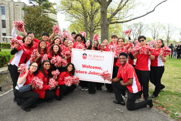 Group of St. John's ambassadors on Accepted Student Day