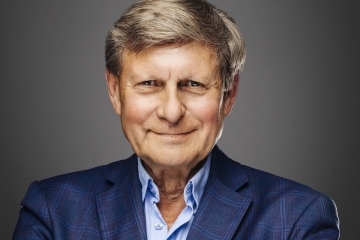 Leszek Balcerowicz headshot