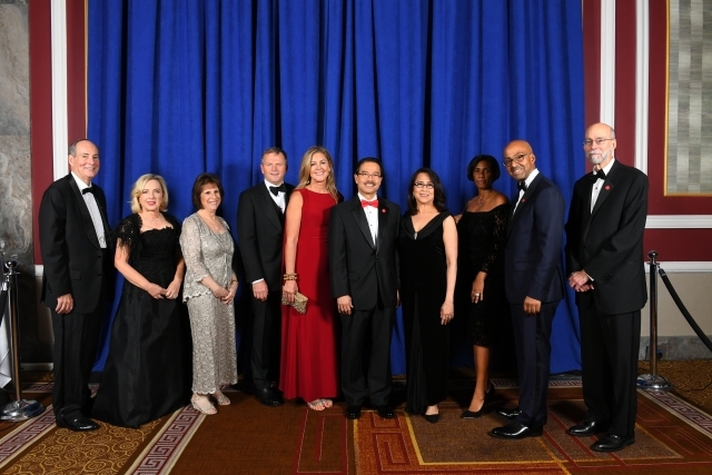 Annual President’s Dinner Celebrates Service and Scholarship