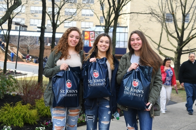 Accepted Student Day on Queens Campus