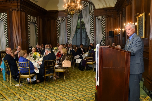 2019 Founder's Society Dinner speaker at podium