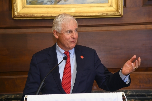 2019 Founder's Society Dinner speaker at podium