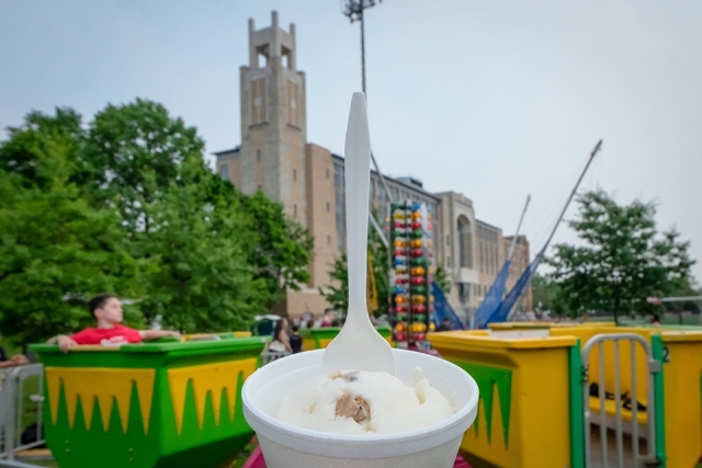 Grand Alumni Homecoming Weekend ice cream