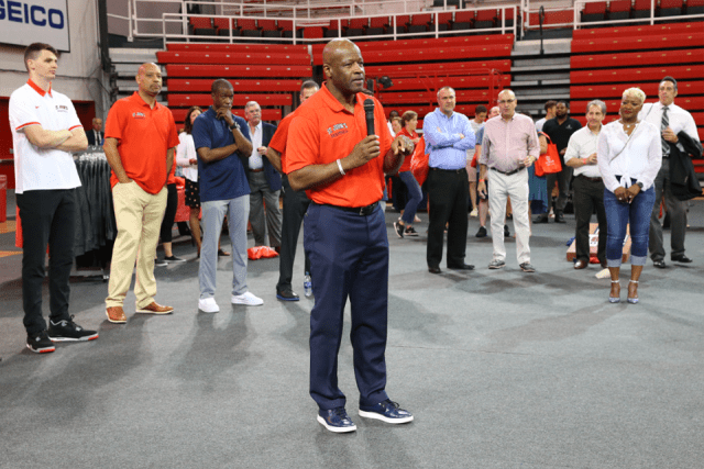 Head Coach Mike Anderson talking to crowd