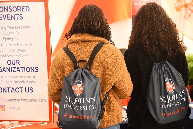 Check in for SI Welcome