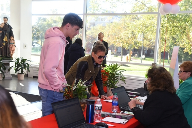 SI Open House Check In