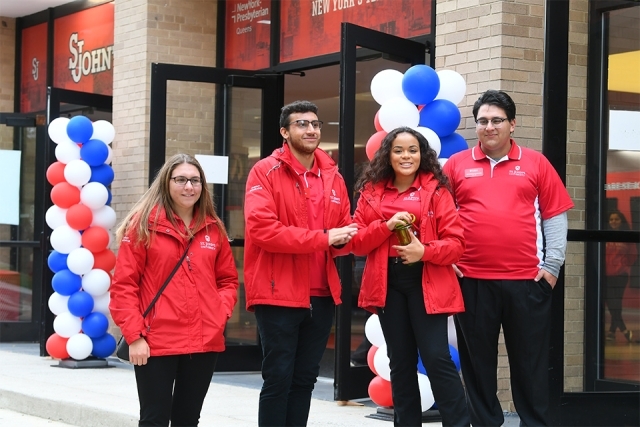 SJU student ambassadors at check in
