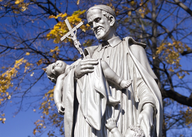 St. Thomas More Church: Statue