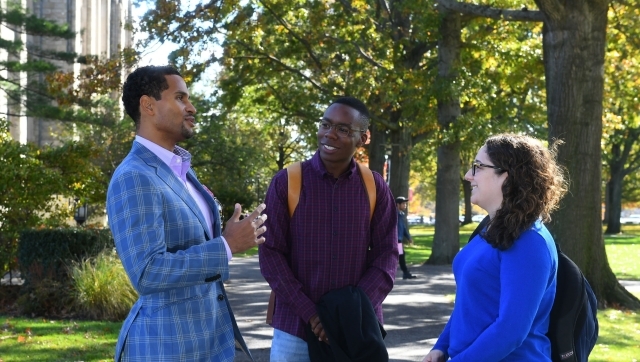 Sheldon Evans with law students