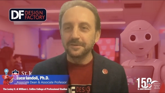 Pitch Johnny Zoom Screen with Participant Presenting