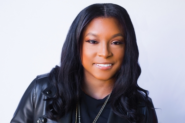 Minda Harts headshot