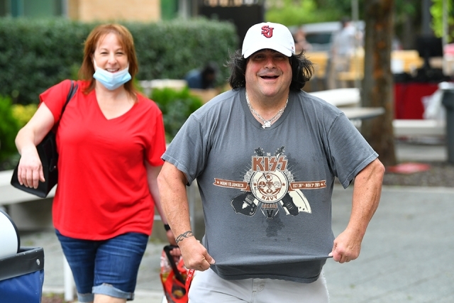 Man wearing Kiss shirt with St. John's hat