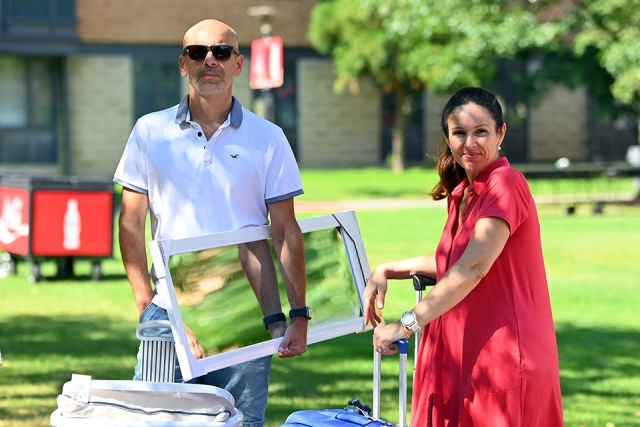 Student and family member at Move In Day
