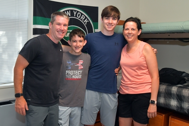 Student and family members at Move In Day