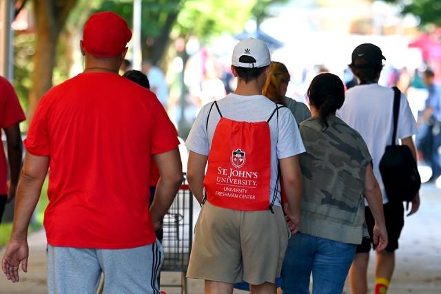 People at Move In Day