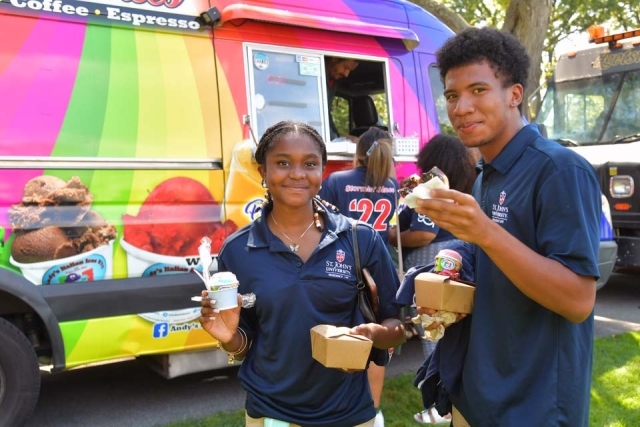 Students at 2022 New Student Convocation