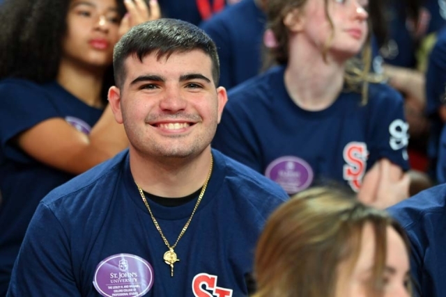 Student at 2022 New Student Convocation