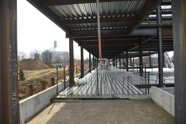 St. John’s University’s New Health Sciences Center Takes Shape: Topping-Off Ceremony Marks New Construction Phase 