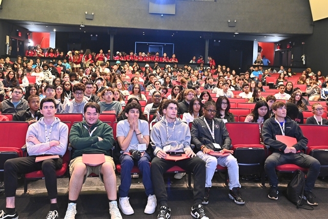 New Student Orientation Gives Equal Focus to Students and Parents