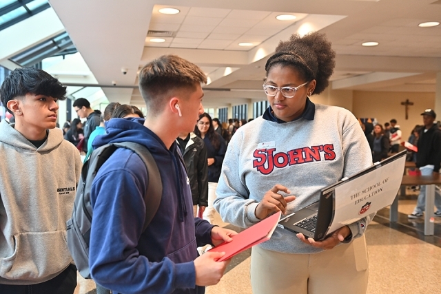 New Student Orientation Gives Equal Focus to Students and Parents