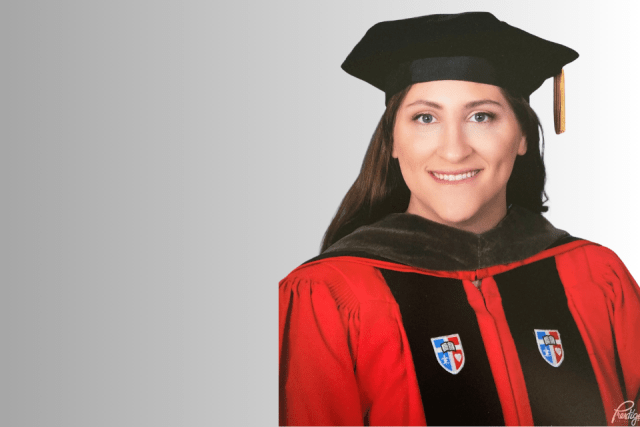 Amanda Schleider headshot