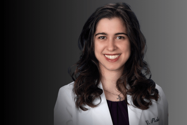 Vassilia Plakas headshot