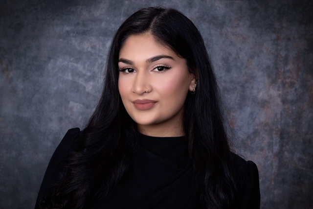 Zoha Khalid headshot