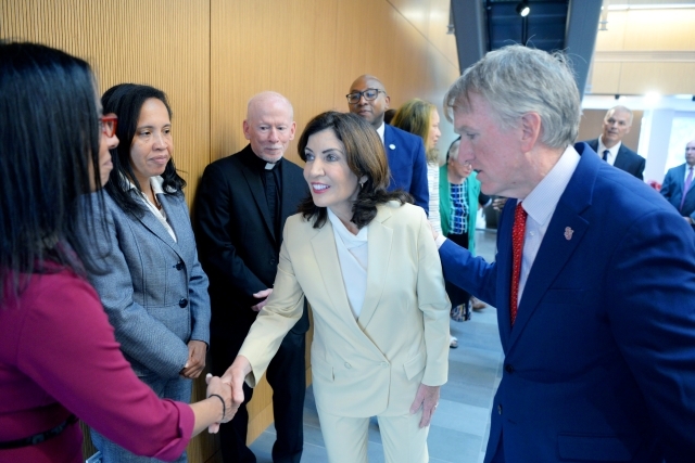 governor_hochul_shaking_st._johns_deans_hand